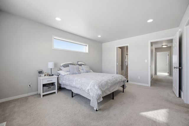 1326 Commander Drive W, West Fargo, ND 58078