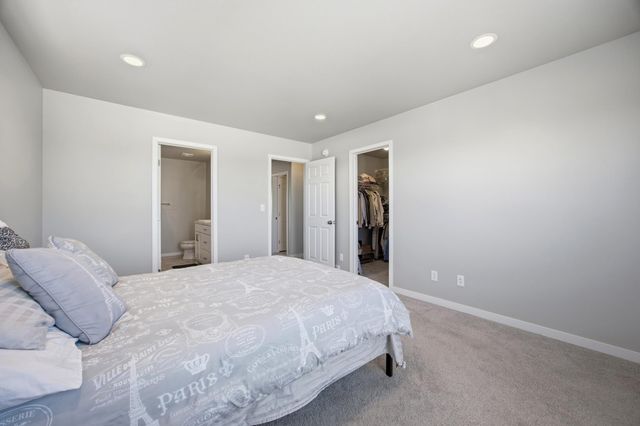 1326 Commander Drive W, West Fargo, ND 58078