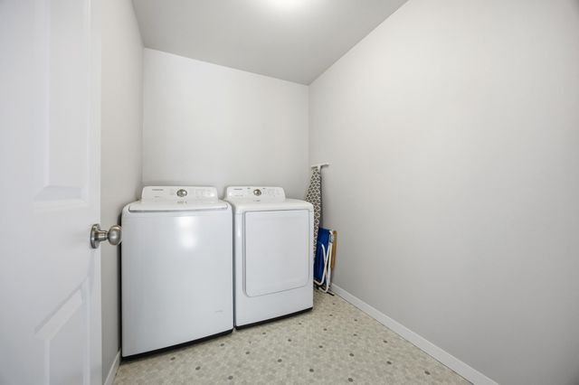 1326 Commander Drive W, West Fargo, ND 58078