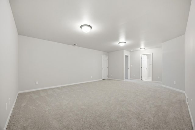 1326 Commander Drive W, West Fargo, ND 58078