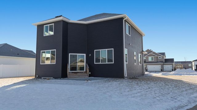 1326 Commander Drive W, West Fargo, ND 58078