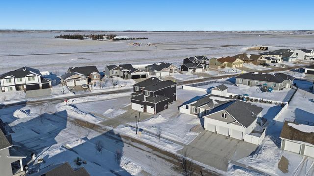 1326 Commander Drive W, West Fargo, ND 58078