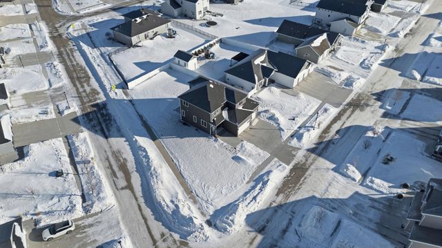 1326 Commander Drive W, West Fargo, ND 58078