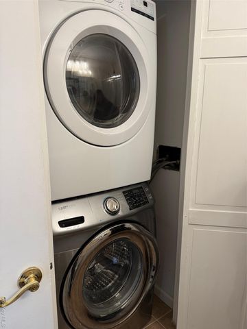 15 Granada Crescent 4, White Plains, NY 10603