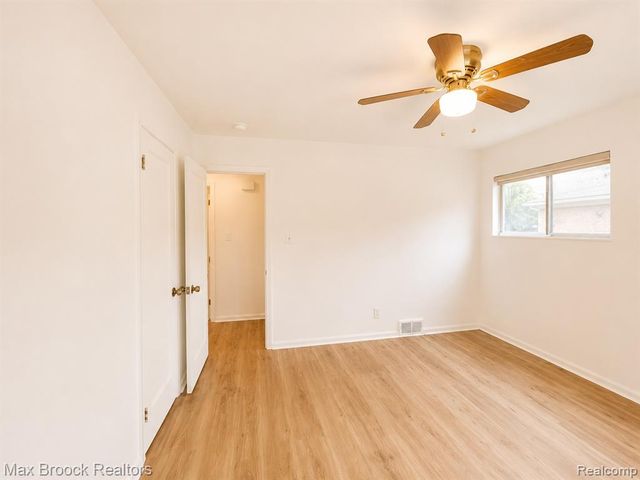 21613 Wallace Drive, Southfield, MI 48075