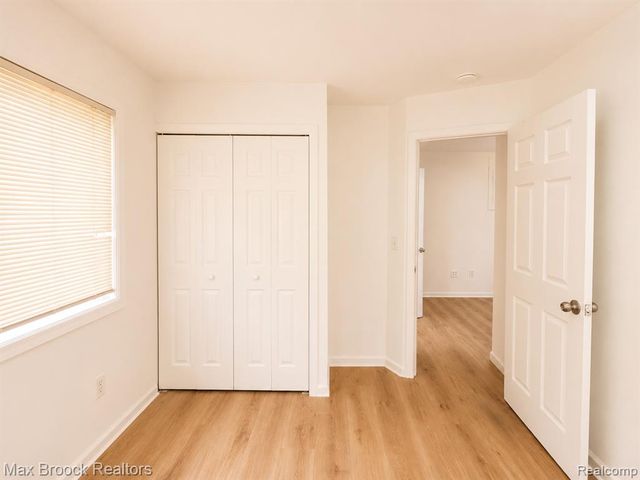 21613 Wallace Drive, Southfield, MI 48075