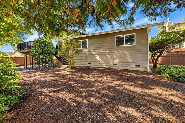 915 S 261st Place, Des Moines, WA 98198