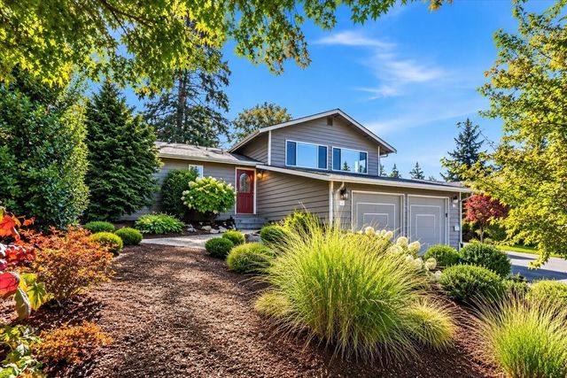 915 S 261st Place, Des Moines, WA 98198