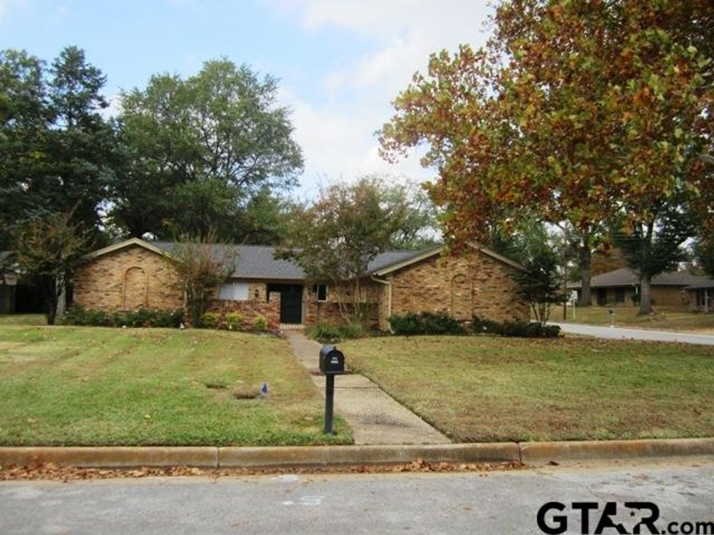 328 Brookwood, Tyler, TX 75701
