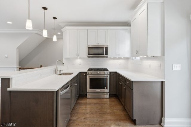 4 Central Ave 4C, Caldwell Boro Twp., NJ 07006