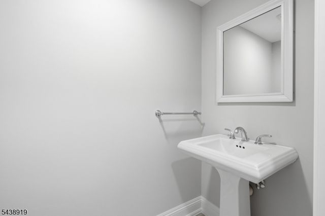 4 Central Ave 4C, Caldwell Boro Twp., NJ 07006
