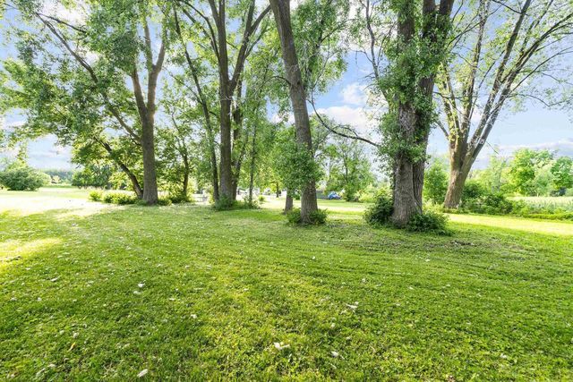 3488 COUNTY RD A, Oshkosh, WI 54901