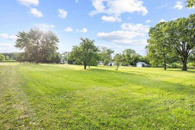 3488 COUNTY RD A, Oshkosh, WI 54901