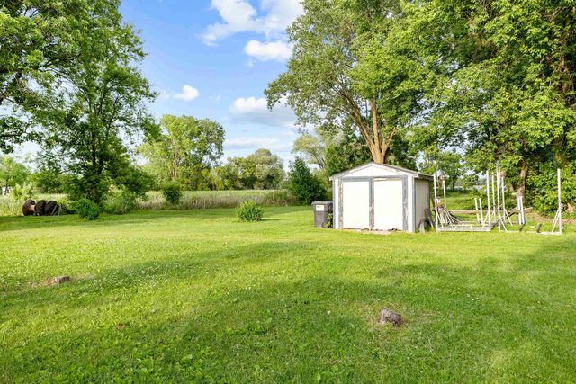 3488 COUNTY RD A, Oshkosh, WI 54901