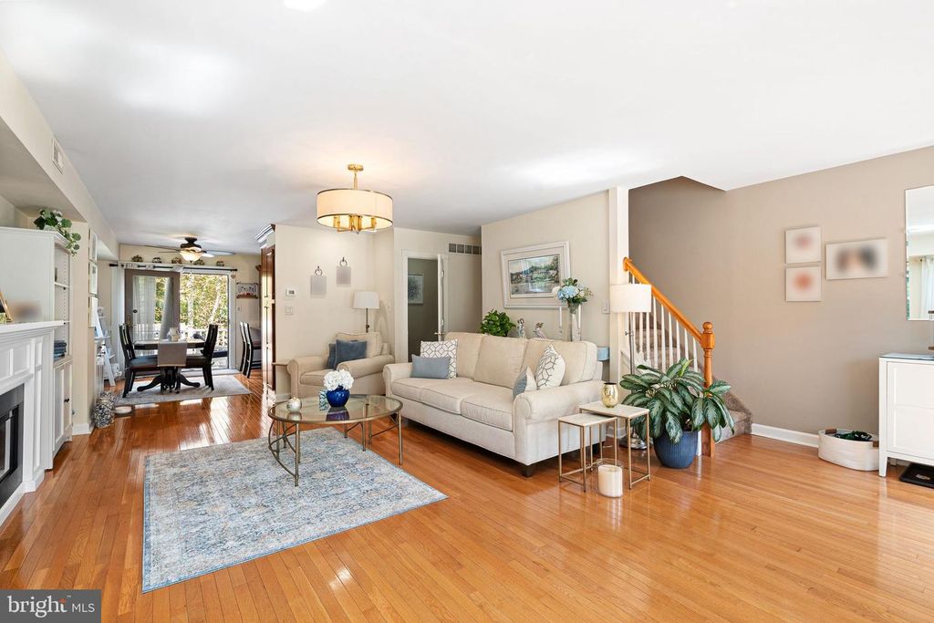 812 SEFFERT ST, PHILADELPHIA, PA 19128 — photo 5