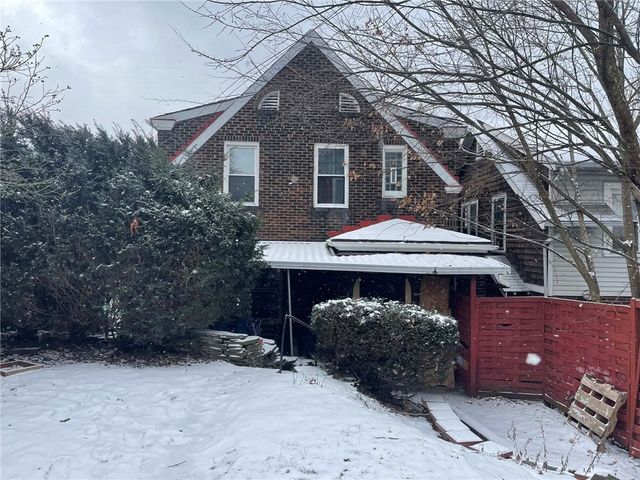 2008 Locust St, Swissvale, PA 15218