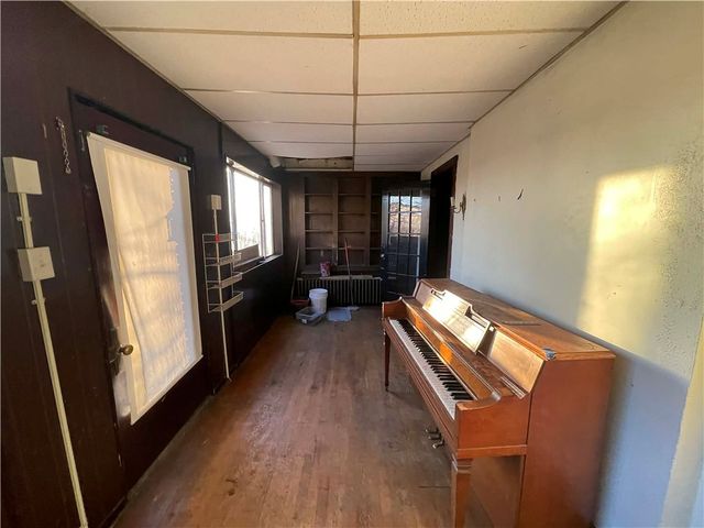 2008 Locust St, Swissvale, PA 15218