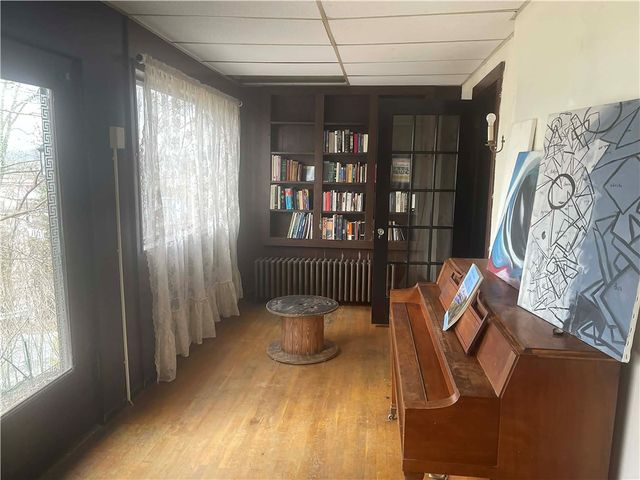 2008 Locust St, Swissvale, PA 15218