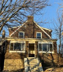 2008 Locust St, Swissvale, PA 15218