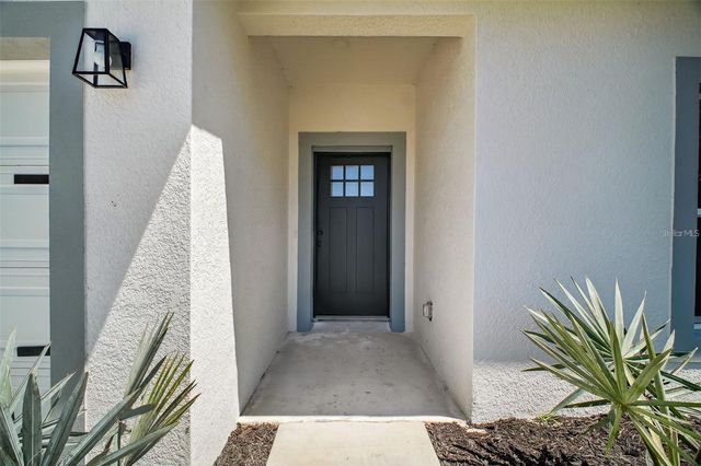 89 FARIWAY CIRCLE, Umatilla, FL 32784