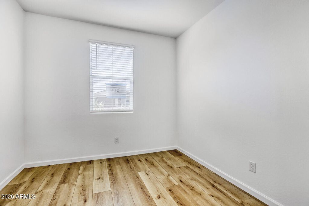 9819 W MITCHELL Drive, Phoenix, AZ 85037 — photo 5