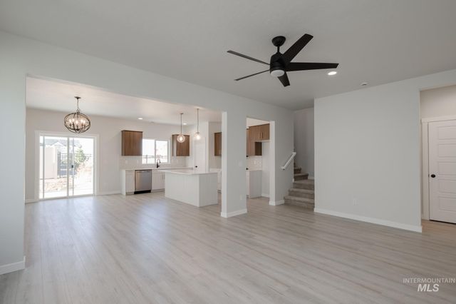 2160 S Border Way, Meridian, ID 83642