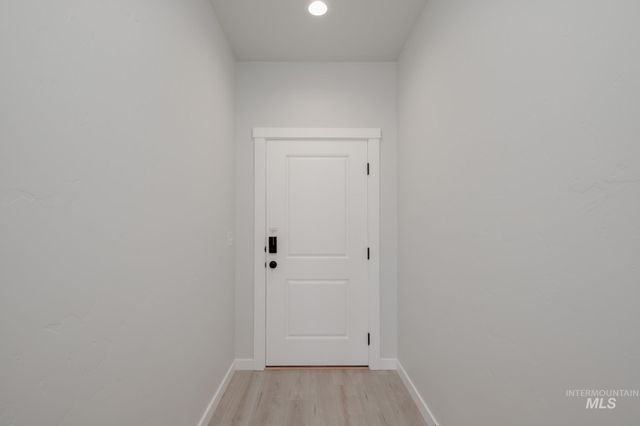 2160 S Border Way, Meridian, ID 83642