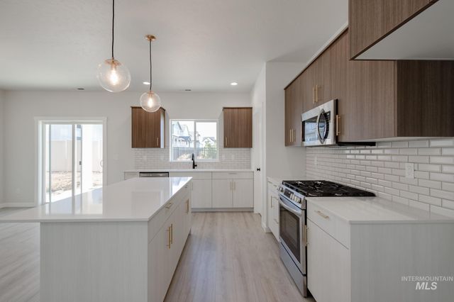 2160 S Border Way, Meridian, ID 83642