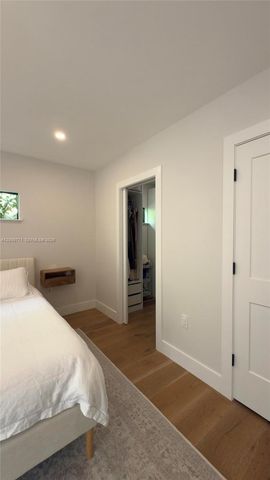 3261 SW 16th Ln, Miami, FL 33145