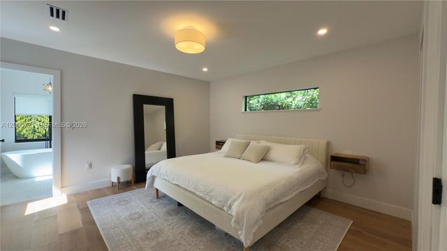 3261 SW 16th Ln, Miami, FL 33145