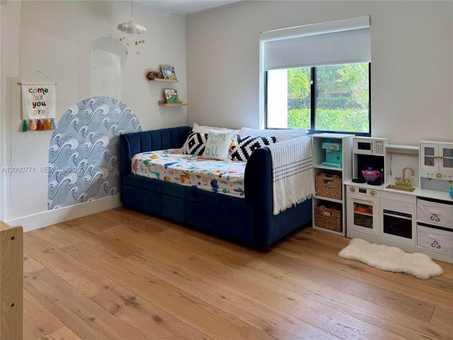 3261 SW 16th Ln, Miami, FL 33145