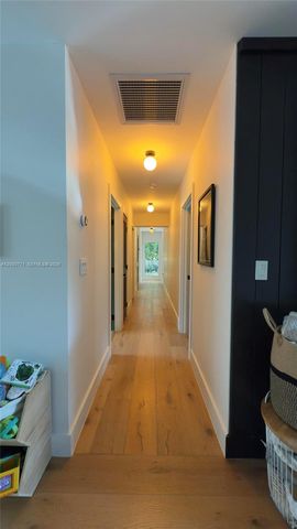 3261 SW 16th Ln, Miami, FL 33145