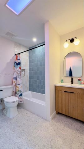 3261 SW 16th Ln, Miami, FL 33145