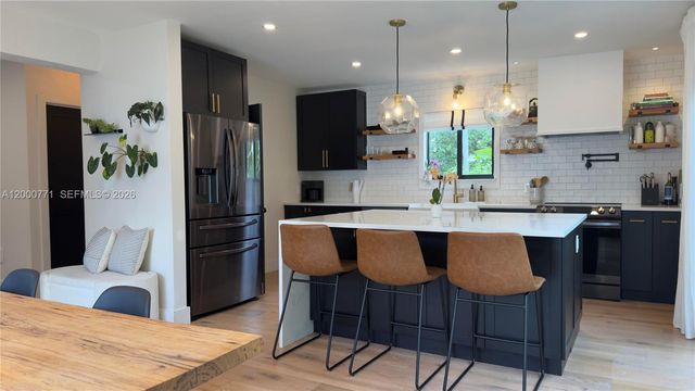 3261 SW 16th Ln, Miami, FL 33145