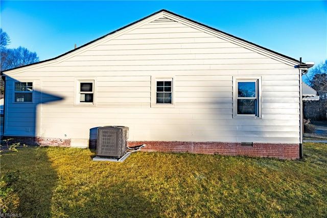 624 W Harrison Street, Reidsville, NC 27320