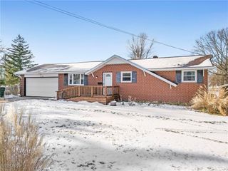 411 Ranowsky Court N, East Canton, OH 44730