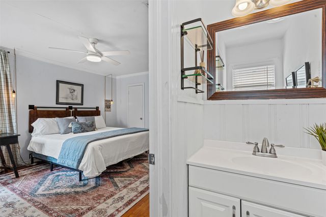 3800 Lafayette Avenue, Fort Worth, TX 76107