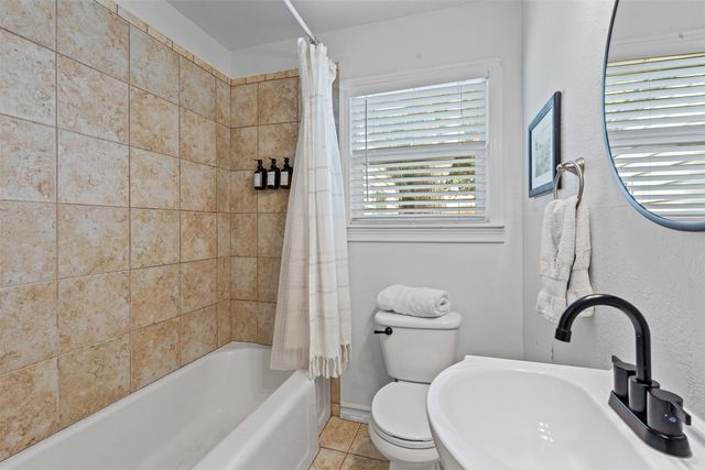 3800 Lafayette Avenue, Fort Worth, TX 76107