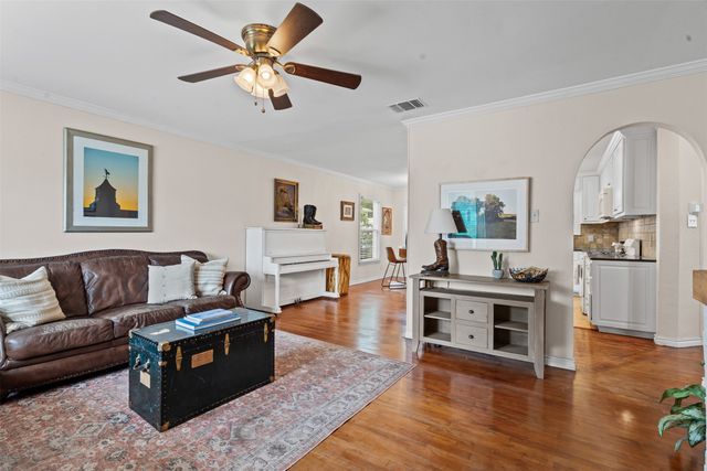 3800 Lafayette Avenue, Fort Worth, TX 76107