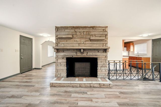 879 E 4th Avenue, Columbus, OH 43201