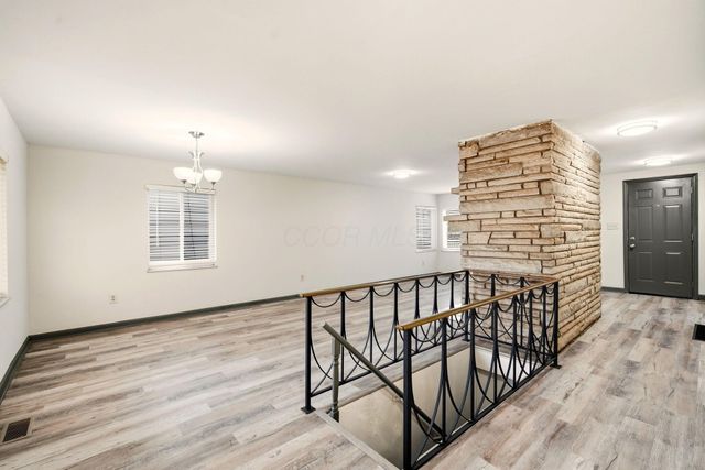 879 E 4th Avenue, Columbus, OH 43201