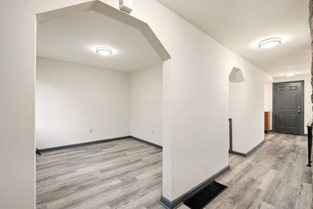 879 E 4th Avenue, Columbus, OH 43201