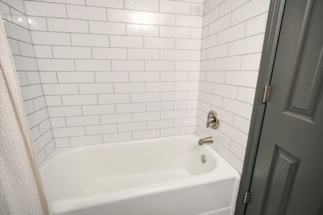 879 E 4th Avenue, Columbus, OH 43201