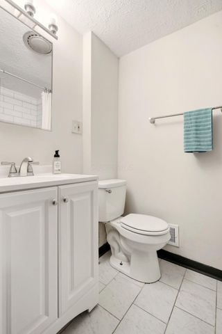 879 E 4th Avenue, Columbus, OH 43201