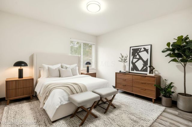 879 E 4th Avenue, Columbus, OH 43201