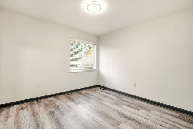 879 E 4th Avenue, Columbus, OH 43201