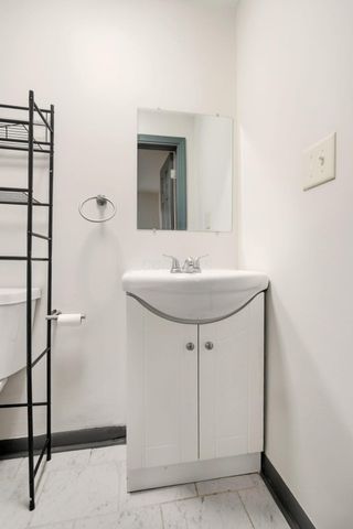 879 E 4th Avenue, Columbus, OH 43201