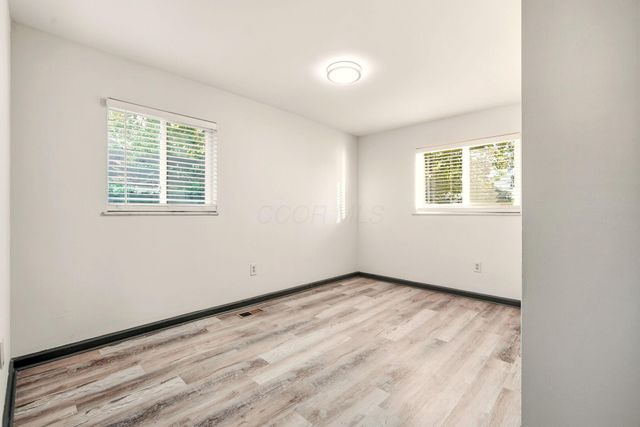 879 E 4th Avenue, Columbus, OH 43201