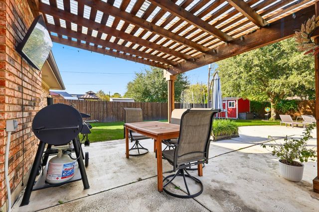 2705 Chebi Lane, Denton, TX 76209