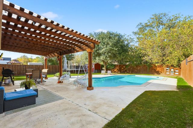 2705 Chebi Lane, Denton, TX 76209